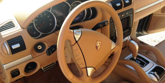 Porsche -Cayenne-interieur2c