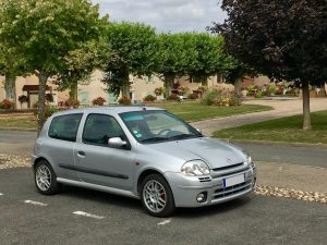 clio-rs-2-ph1-a-vendre-gris-titane-3