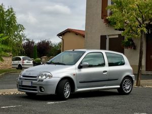 clio-rs-II-ph1-2000-a-vendre-faible-kilometrage