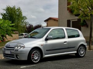 clio-rs-II-ph1-capot-alu-shiftlight-80000km-occasion