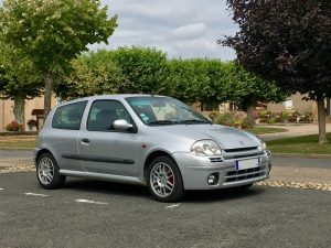 clio-rs-ph1-avant-droit-occasion-gris-titane-2