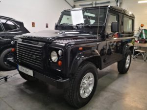 Defender B90