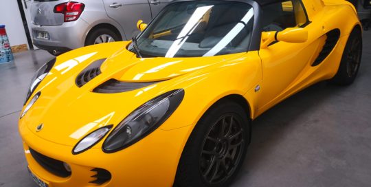 Lotus Elise jaune